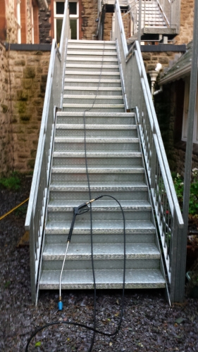 pressure washing Llandudno