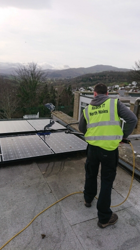 North Wales Solar Panel cleaners